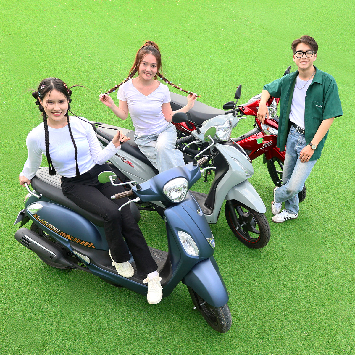 Học sinh bao nhiêu tuổi thì được đi xe 50cc và xe điện? Những quy định cần biết Học sinh bao nhiêu tuổi thì được đi xe 50cc và xe điện? Những quy định cần biết
