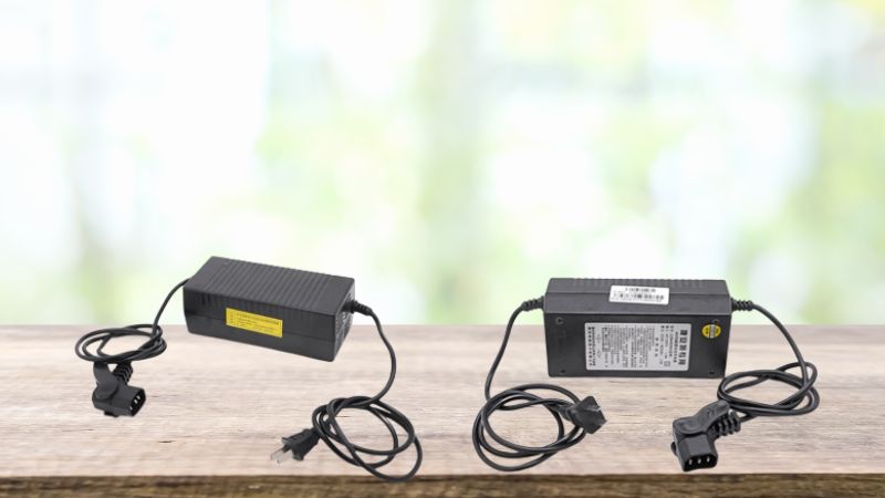 Tiết Kiệm Sai Cách Với Bộ Sạc Kém Chất Lượng Tiết Kiệm Sai Cách Với Bộ Sạc Kém Chất Lượng