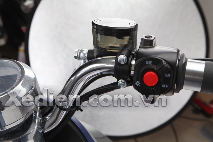 Tay ga xe Dibao Nami mượt mà Tay ga xe Dibao Nami mượt mà