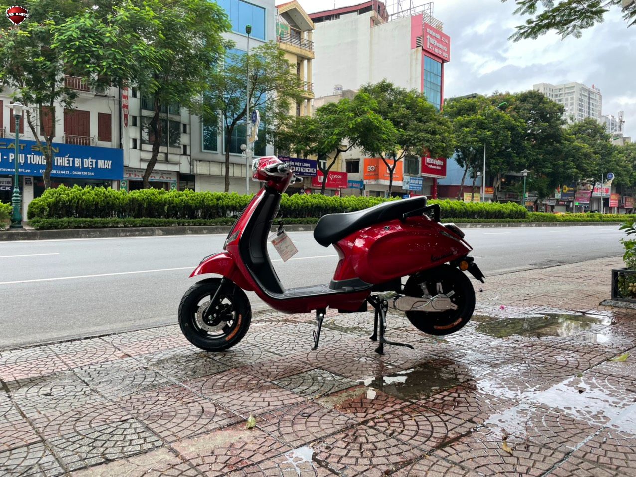 xe máy điện màu đỏ xe máy điện màu đỏ