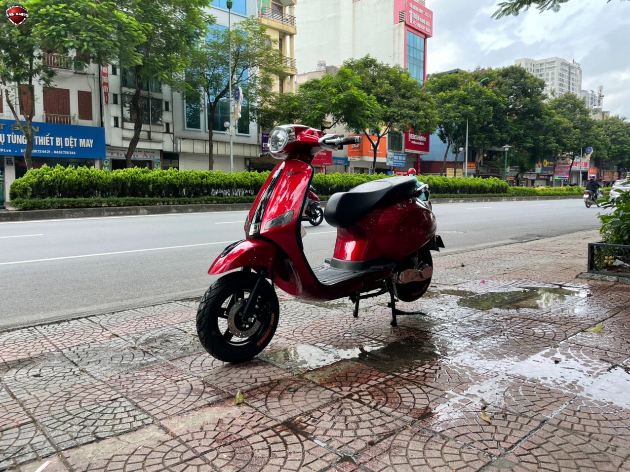 xe máy điện màu đỏ xe máy điện màu đỏ