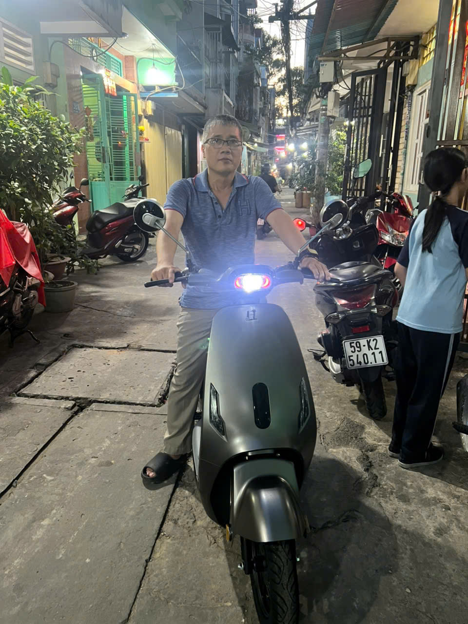 xe điện v1 xám xe điện v1 xám