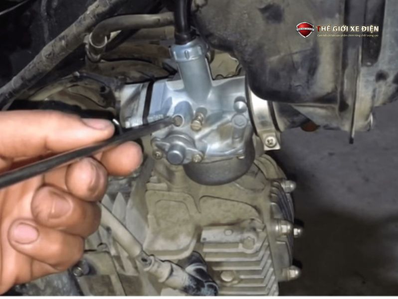 Xe 50cc bị chảy xăng