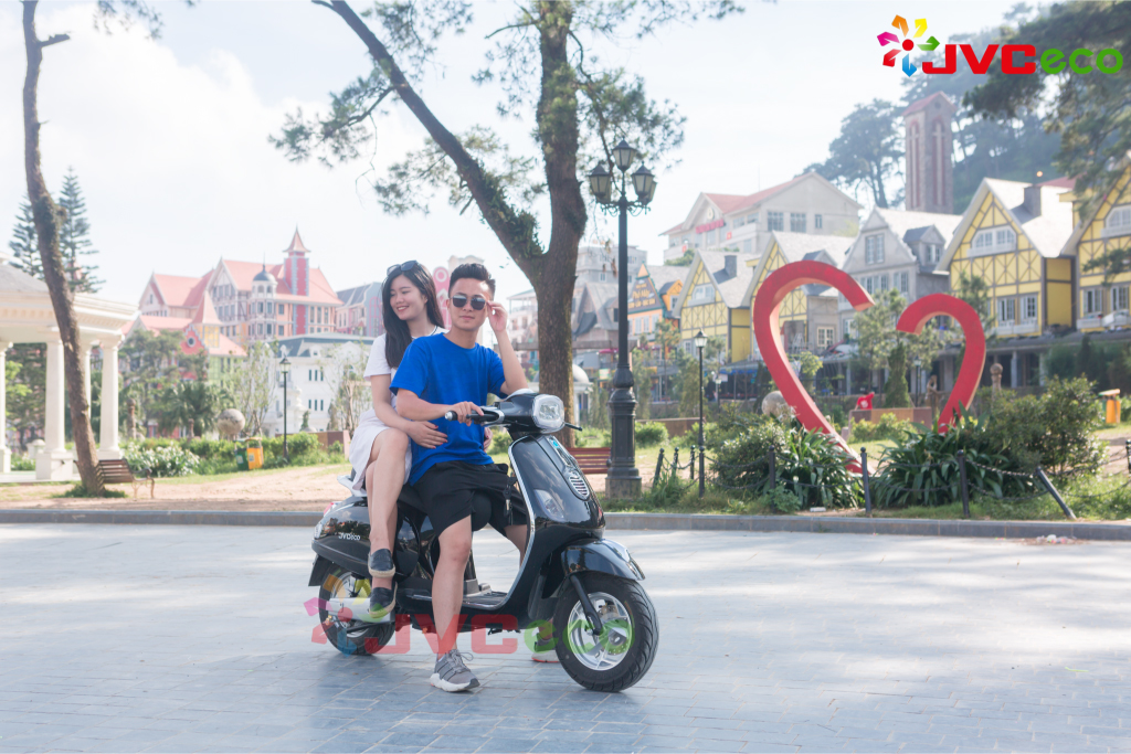 JVC Vespas 2019 đèn vuông - mẫu xe máy điện JVC Vespas 2019 đèn vuông - mẫu xe máy điện