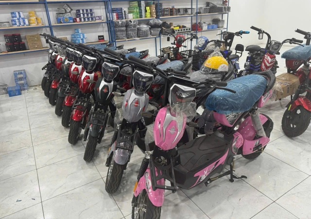 Báo động đỏ: Xe máy điện giả tràn lan, thách thức an toàn và pháp luật