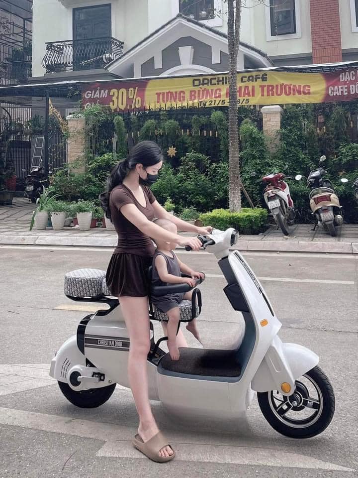 giá xe đạp điện hot girl vc k1